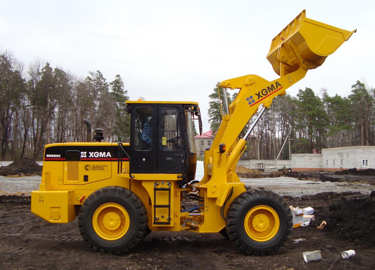 Фронтальный погрузчик XGMA XG932III