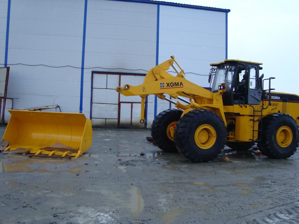 Фронтальный погрузчик XGMA XG962L