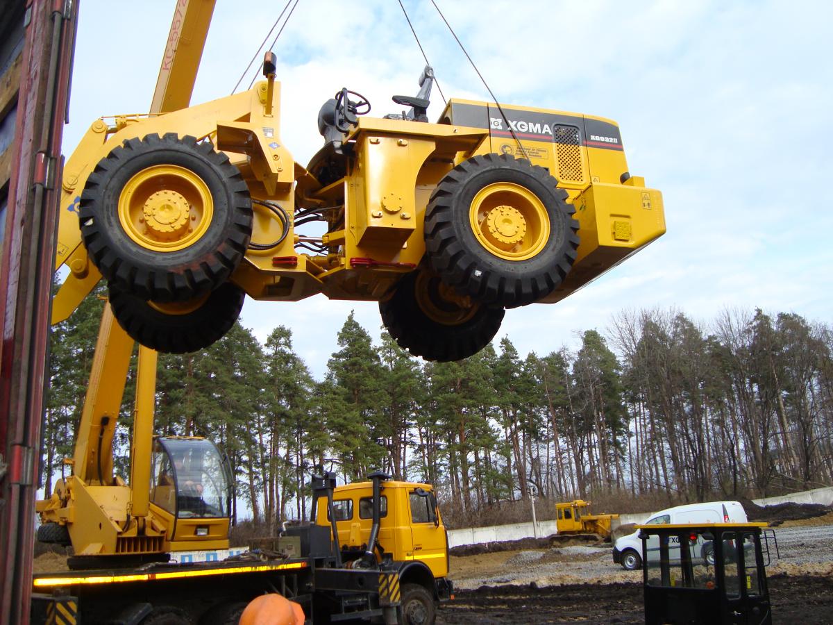 Фронтальный погрузчик XGMA XG932III