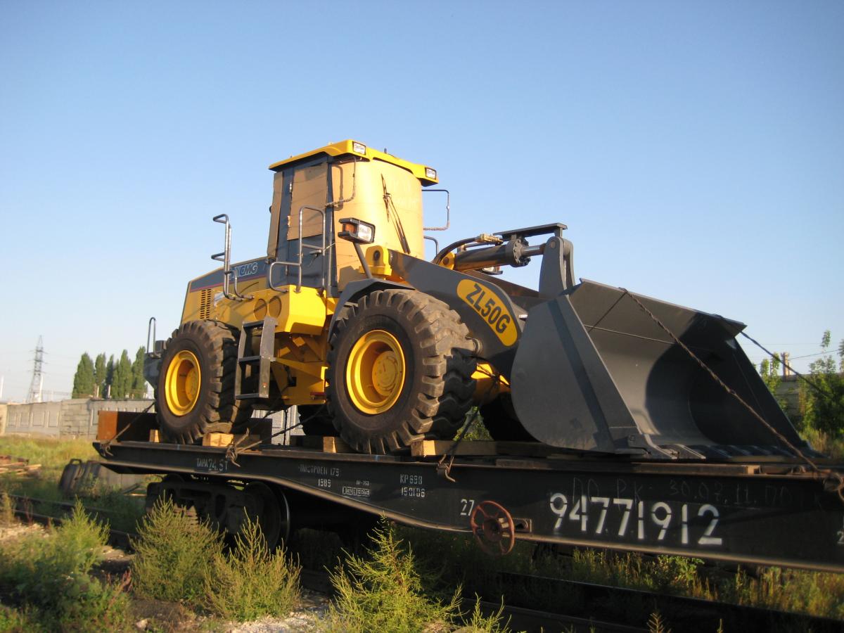 Поставка фронтальных погрузчиков XCMG ZL50G