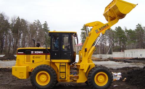Фронтальный погрузчик XG935H