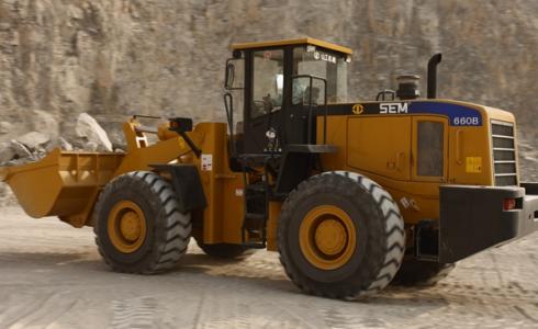Фронтальный погрузчик SEM 660B