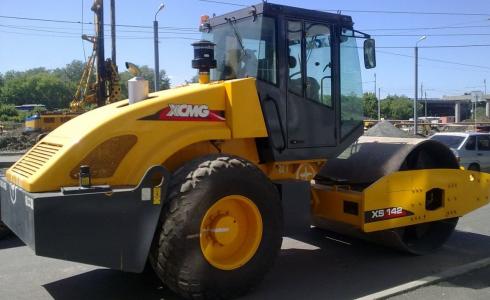 Грунтовый виброкаток XCMG XS142
